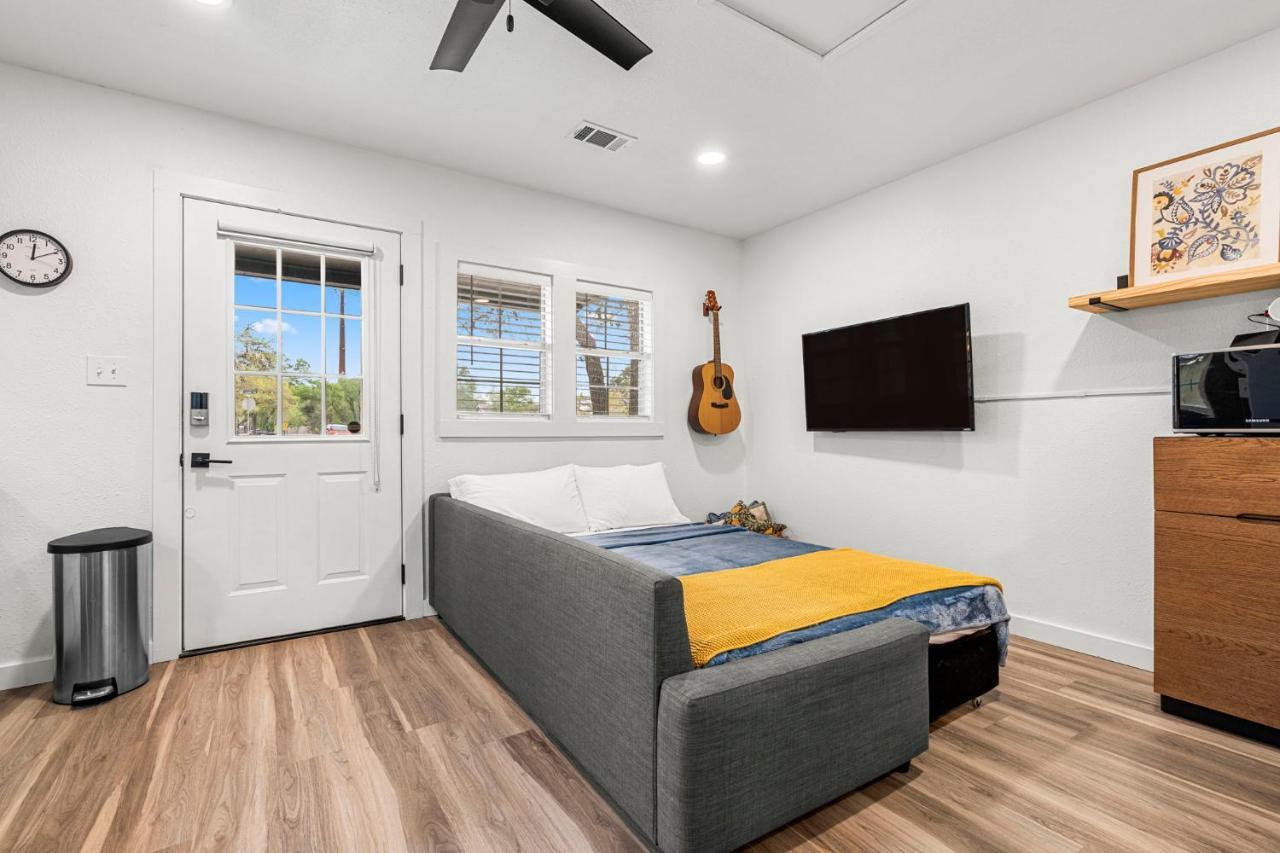 New! The Yellow Door- Downtown Wimberley W/ River Access Zewnętrze zdjęcie